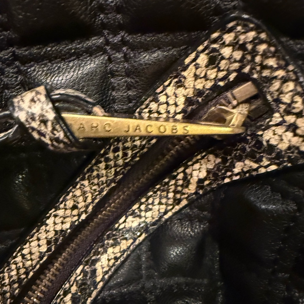 Marc Jacobs Black Leather Quilted Large Stam bag w/ Snakeskin MSRP$1,495 dustbag - Picture 7 of 13